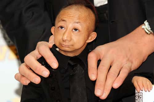 “For such a small man, he made a huge impact around the world,” Guinness World Records editor-in-chief Craig Glenday said