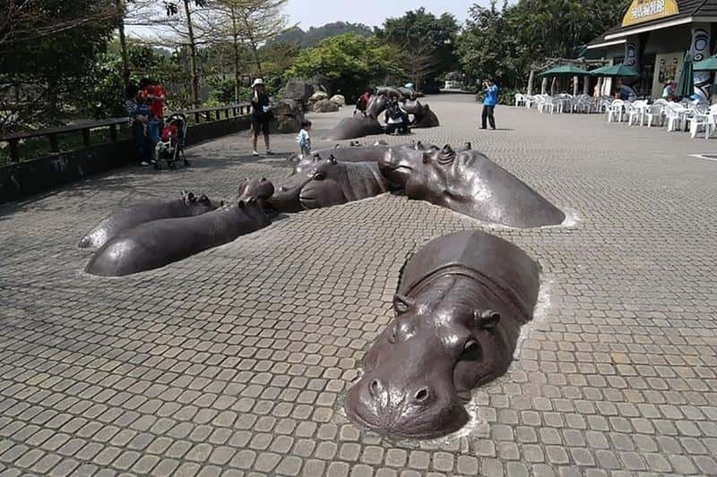 25. Hippo Sculptures, Taipei, Taiwan