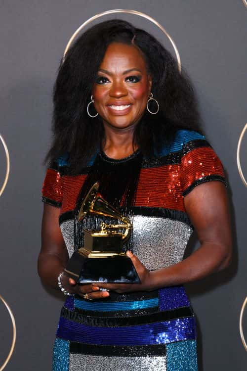 LOS ANGELES, CALIFORNIA - FEBRUARY 05: Viola Davis celebrates the Best Audio Book, Narration, and Storytelling award for 