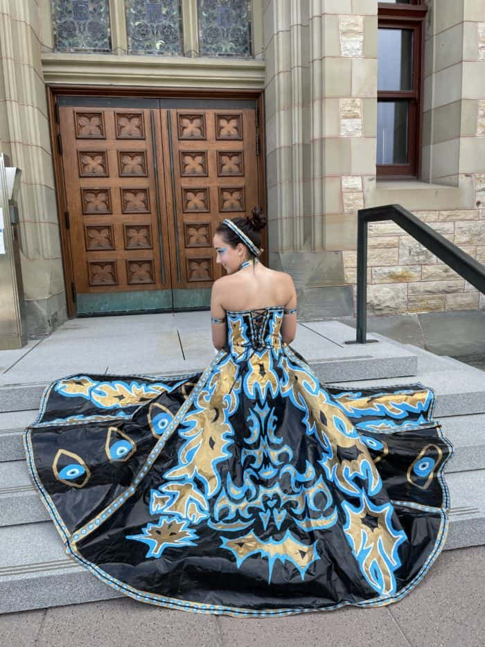 High schoolers create prom dresses out of duct tape for a scholarship ...