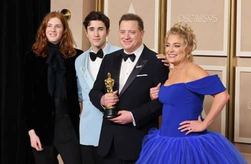 Image Source: (L-R) Leland Fraser, Holden Fraser, Brendan Fraser, winner of the Best Actor in a Leading Role award for 